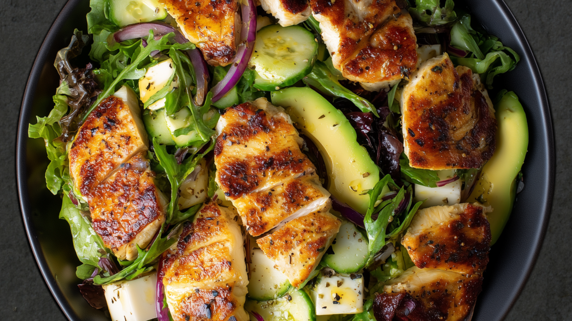 Photo of Halloumi and Avocado Salad with Chicken Thighs